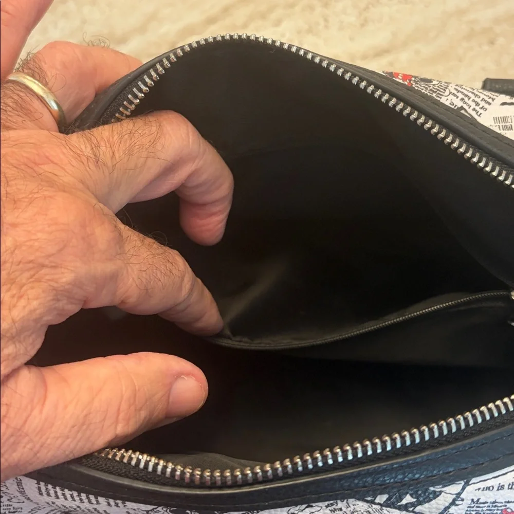 Disney Mickey and Minnie Satchel and Crossbody Bag - Picture 8 of 9